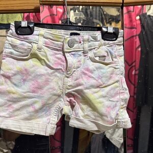 Gap shorts